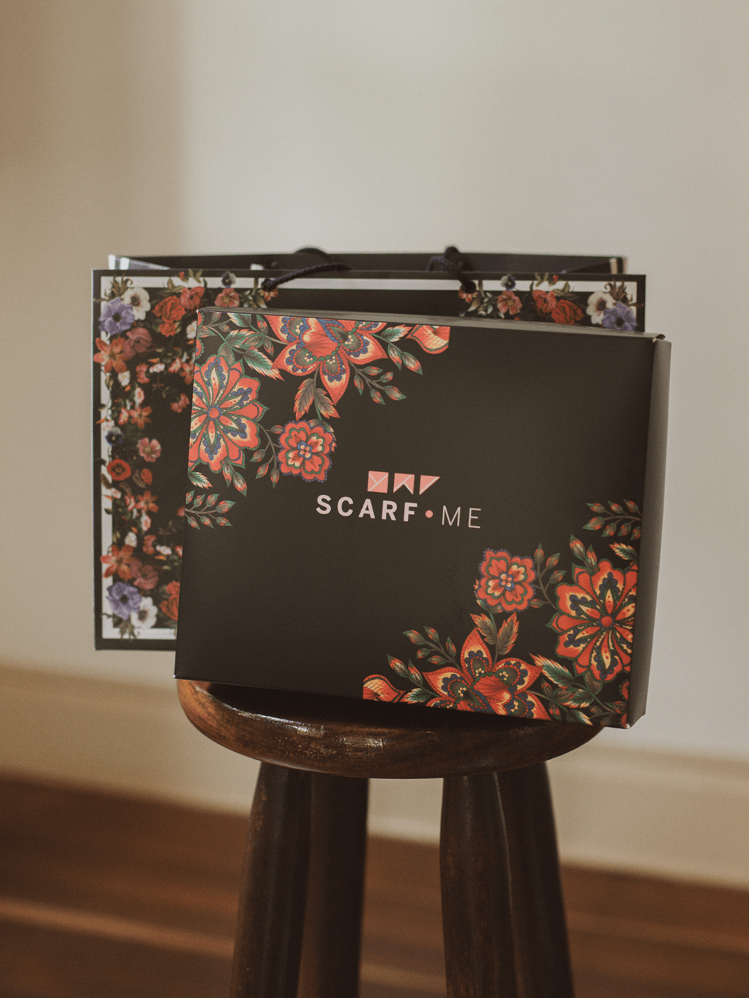 Post 2 de @scarfmechile